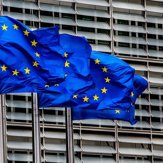 La Comisión Europea expediente a España por demorarse en la presentación del plan de preparación ante crisis eléctricas