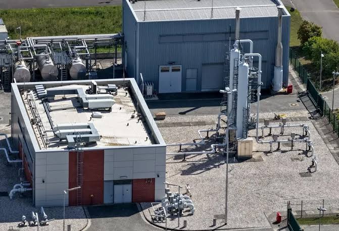 El gas natural europeo cae con fuerza y perfora la barrera de los 70 euros por megavatio hora