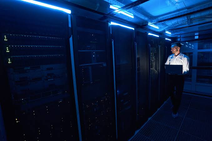 El Gobierno plantea una nueva regulación para condicionar los centros de datos al suministro de energías renovables