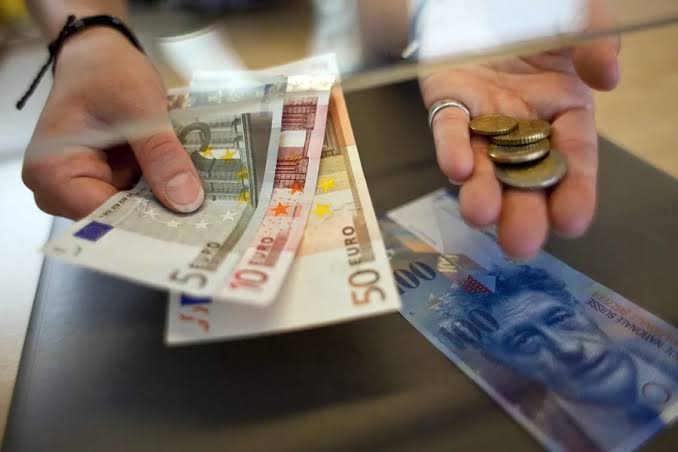 Bruselas abre procedimientos de infracción a España y otros veinticinco países por retrasos en la normativa de gas e hidrógeno